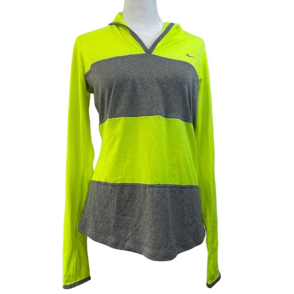 Nike top